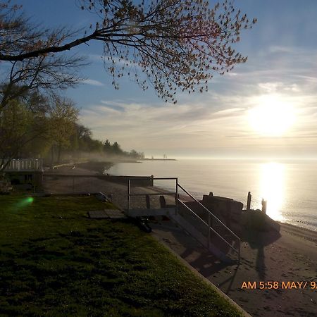 Omstead'S On Erie B&B Wheatley Luaran gambar