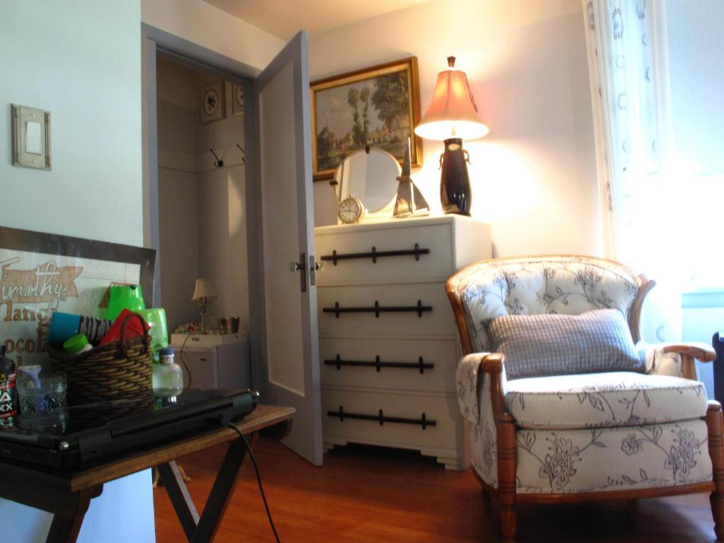 Omstead'S On Erie B&B Wheatley Bilik gambar