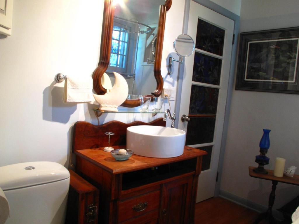 Omstead'S On Erie B&B Wheatley Bilik gambar