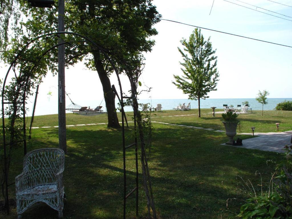 Omstead'S On Erie B&B Wheatley Luaran gambar